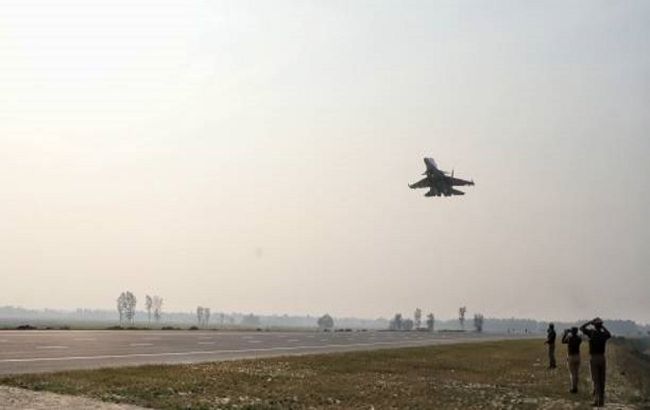 Вірменія передала Росії чотири винищувачі Су-30 разом з пілотами, - ЗМІ