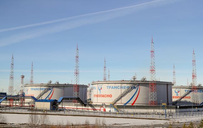 Россия может снизить добычу нефти почти на треть из-за санкций