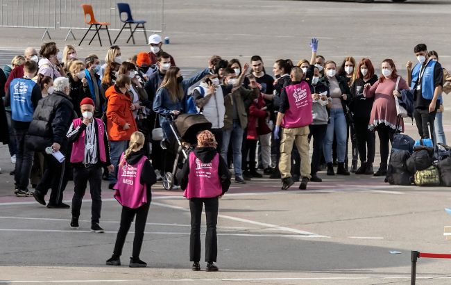 Какие земли Германии принимают украинцев в ноябре: адреса открытых лагерей