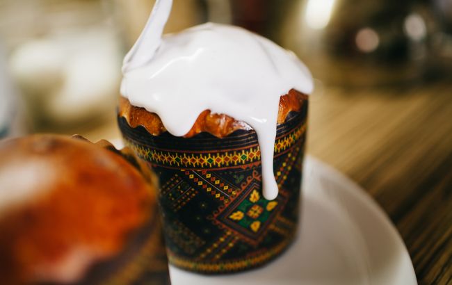 Чи потрібно змащувати паперові форми для пасок перед випіканням