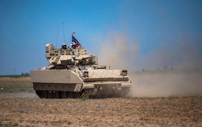 Легкі танки від США. Головне про бойові машини Bradley та чи отримає їх Україна