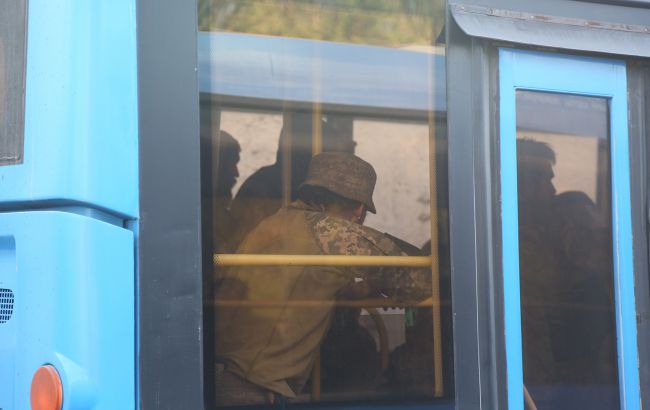 Скільки всього захисників уже повернули з російського полону: відповідь омбудсмена