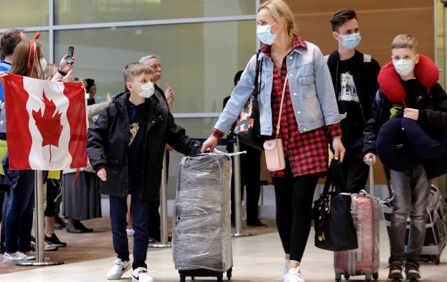 Мільйон заявок. Канада приймає рекордну хвилю української еміграції