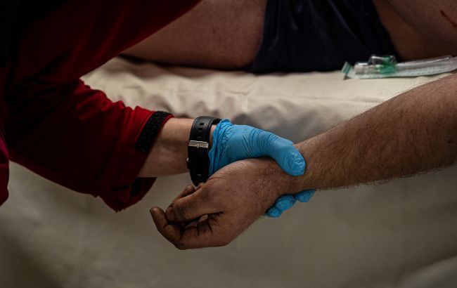 "У його тілі майже не залишилось крові": лікар зворушив історією порятунку воїна із Бахмута