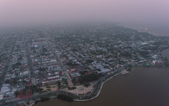 Европу накрыло гигантское пылевое облако из Сахары: чем это грозит