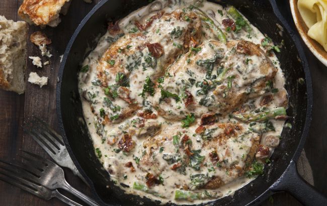 Куриное филе с томатами в сливочном соусе: рецепт невероятно вкусного ужина