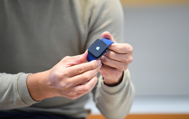 Apple може випустити більш міцний смарт-годинник, - Bloomberg