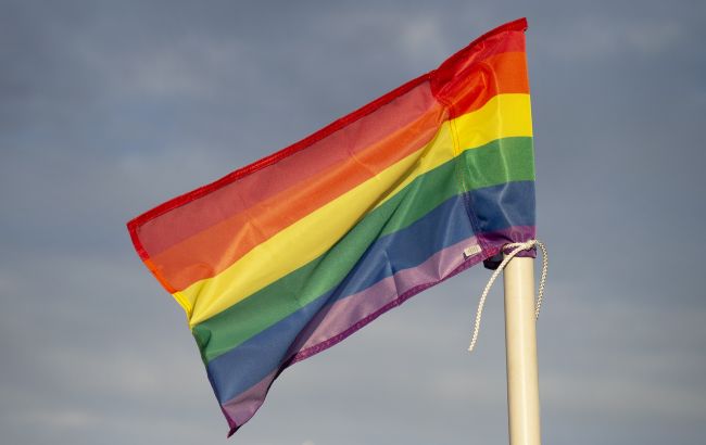 В Великобританию прибыла первая группа ЛГБТ+ из Афганистана