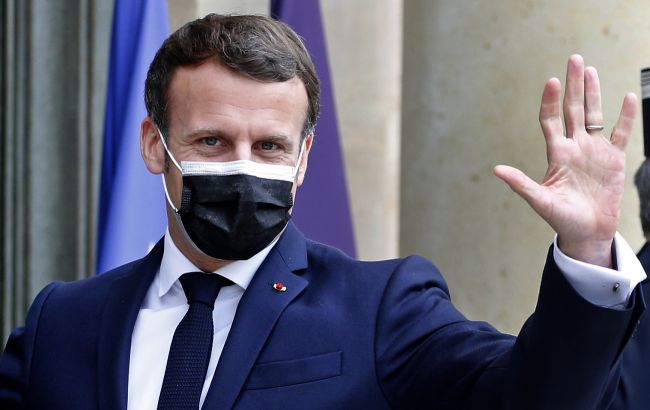 Макрон выступил за поддержку диалога с Путиным