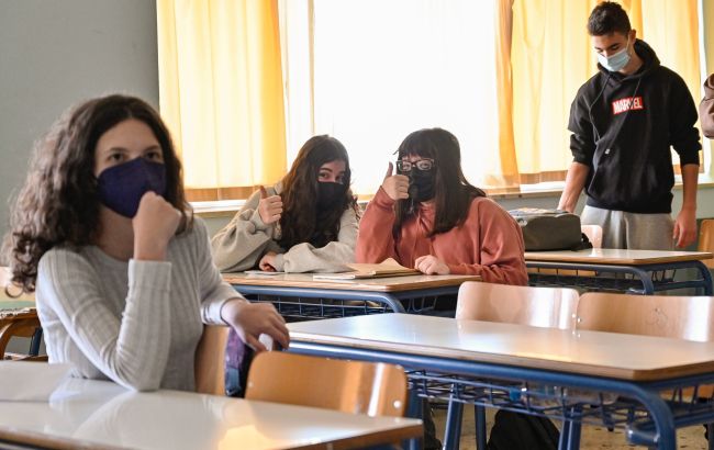 Грип до квітня? По Україні вводять "локальні карантини", обмеження вже в 16 областях