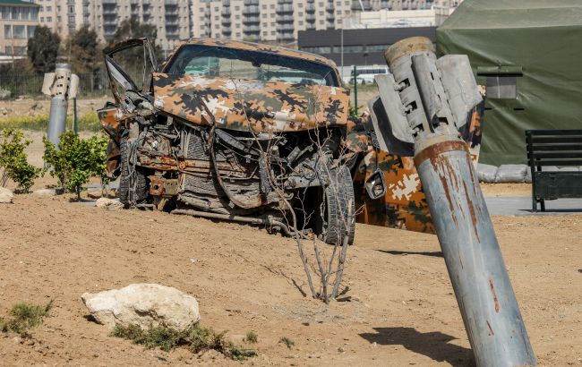 Военный автомобиль Азербайджана подорвался на мине на границе с Арменией