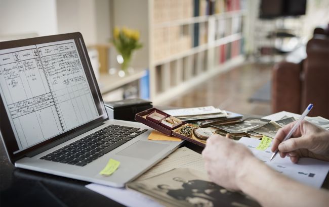 Втратили зв&rsquo;язок із рідними: як переселенцям з Криму та Донбасу дослідити свій родовід