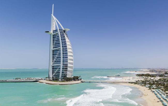 Російський "Сбербанк" закриває офіс в ОАЕ через санкційні обмеження