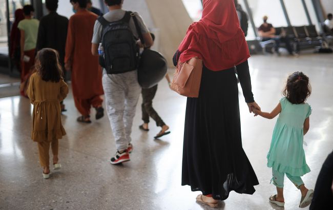 США пересматривают визовые программы. Под запрет может попасть Афганистан, - CNN