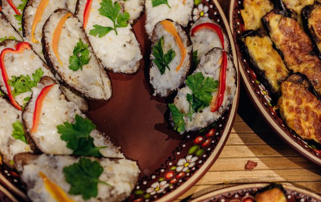 Настоящее козацкое блюдо: как приготовить молотое сало с чесноком