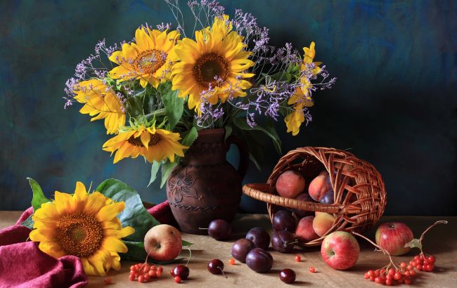 Медовий Спас 2025: красиві привітання з Маковієм у віршах та листівках