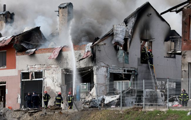 Ракеты по тылу. Зачем Россия атакует крупные города и когда это закончится