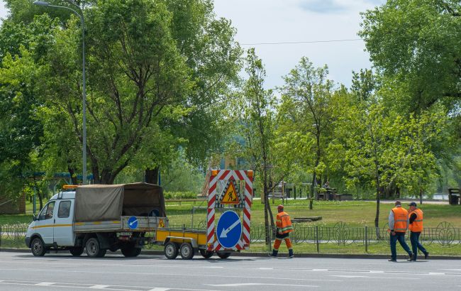 У Києві сьогодні частково перекриють вулицю Кирилівську: скільки триватимуть обмеження