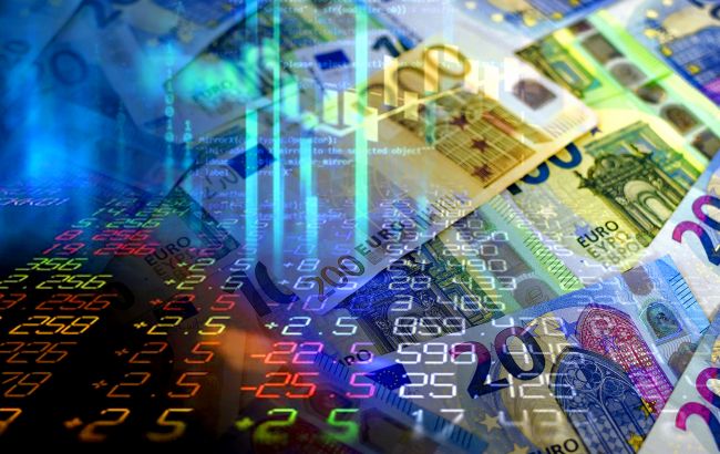 Долар впав нижче психологічної відмітки, євро йде вниз: курс на 13 лютого і на що він впливає