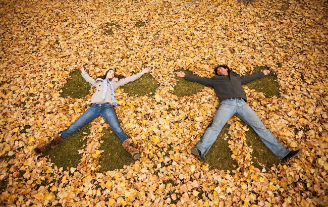 Дні ангела у листопаді за старим та новим календарем: як назвати дитину та кого привітати з іменинами