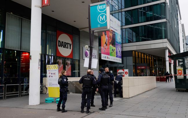 У Парижі жінка погрожувала підірвати себе у потязі