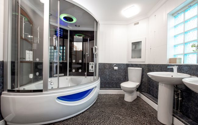 5 причин обрати гідромасажний бокс замість звичайної душової кабіни