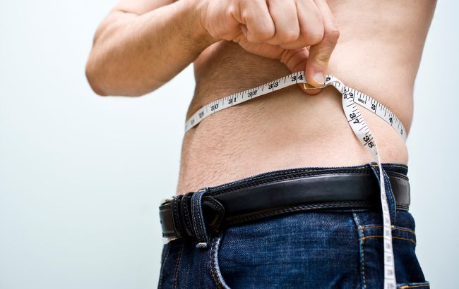 Чоловік скинув 47 кг завдяки щоденним 5 хвилинним тренуванням: всього три вправи