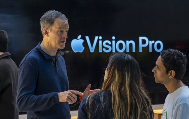 Топ-менеджер і наступник Тіма Кука залишає Apple після 27 років роботи: що відомо