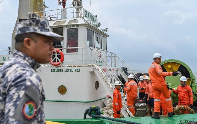 На юге Филиппин затонул паром с сотнями людей на борту: погибли по меньшей мере 15 человек