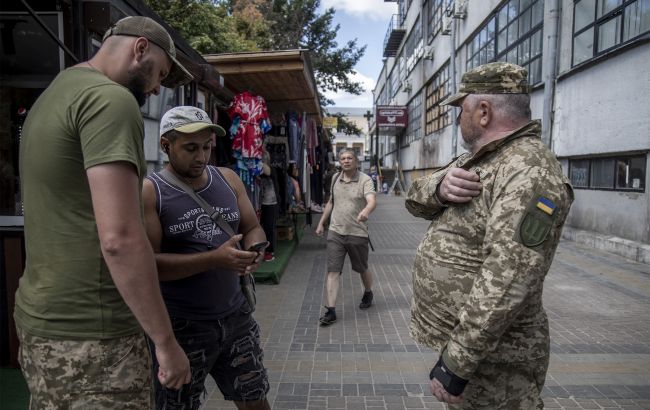 Українці відповіли, як вони ставляться до ТЦК