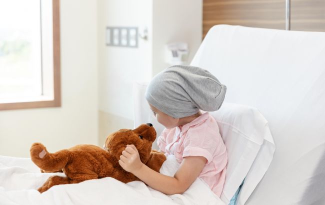 "Побачимося на небесах": прощання 10-річної дівчинки з дідусем розчулило цілий світ