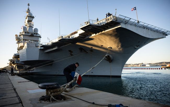 Фитнес-трекер раскрыл военную тайну: офицер "засветил" авианосец Франции, - СМИ