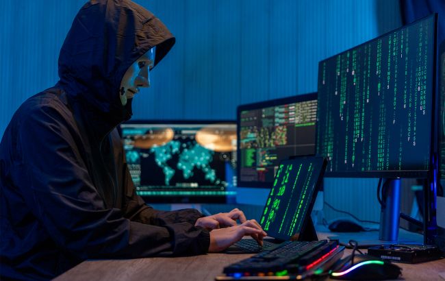 Шахраї у 2025 році: 6 найпопулярніших схем, на які ведуться люди