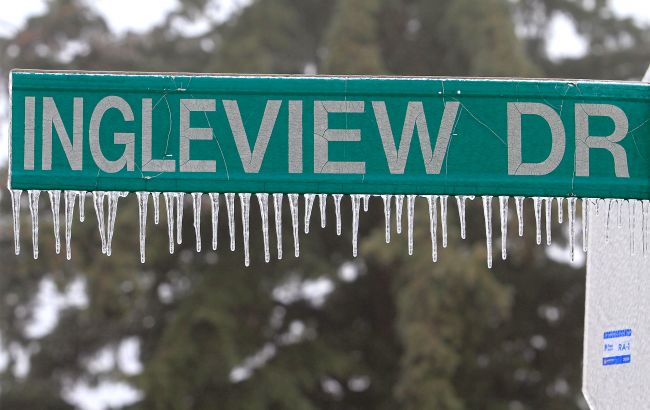 Майже 400 тисяч споживачів залишилися без світла через крижаний шторм в Канаді
