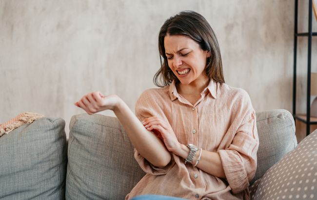 Це не алергія: вчені пояснили, чому у нас виникає свербіж, коли ми чуємо про комах