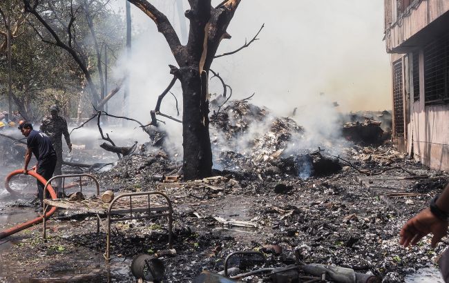 В авіакатастрофі в Індії загинули всі 242 людини на борту, - ЗМІ