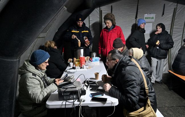 Без світла і в мороз: скільки реально працює мобільний зв&rsquo;язок та інтернет в Україні