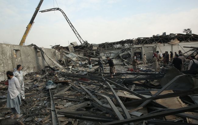 В Афганистане под авиаудар попала больница с сотнями людей внутри: подробности