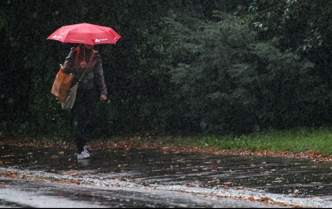 Сьогодні в більшості областей України можливі дощі