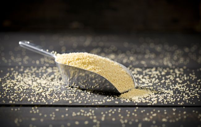 Не только соль: что на самом деле означает рассыпанная манка, сахар и гречка в доме
