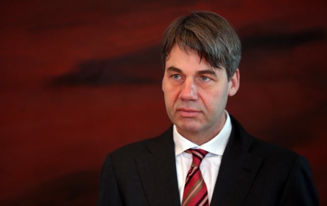 Умер советник Меркель в нормандском формате по Донбассу