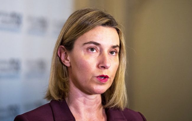 ЕС хотел бы улучшить связи с Россией, но не может смириться с аннексией Крыма, - Могерини
