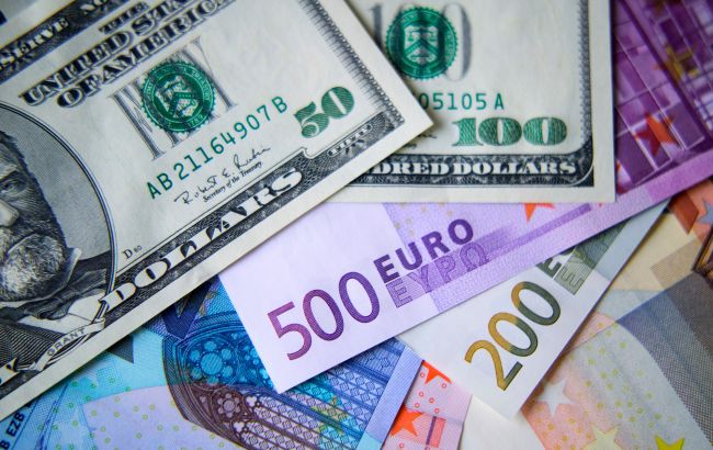 Заморожені активи Росії на 300-350 млрд доларів підуть на репарації Україні, - Reuters