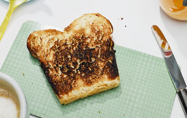 Підгоріла їжа? Ось чому її категорично не можна їсти