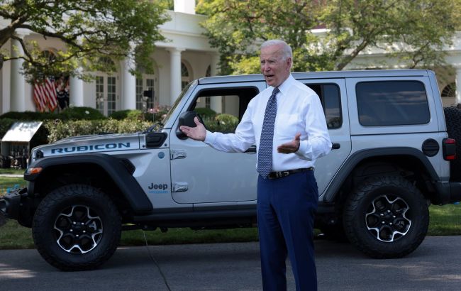 Байден в осаде: тысячи людей требуют от Белого дома признать лидерство Tesla по электромобилям