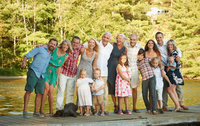 Хто такий шуряк, свояк і зовиця? Повний список родинних зв'язків українською: з прикладами та поясненнями