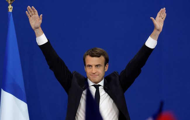 Макрон покинув посаду голови партії "Вперед!"