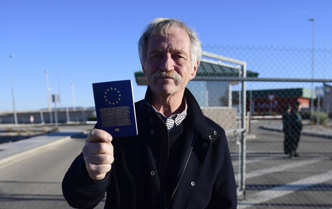 Голубая карта ЕС: почему она так желанна для украинцев за рубежом и какие дает возможности