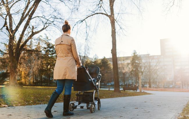 Новонародженого хотіли забрати росіяни: з окупації вдалось повернути маму з немовлям