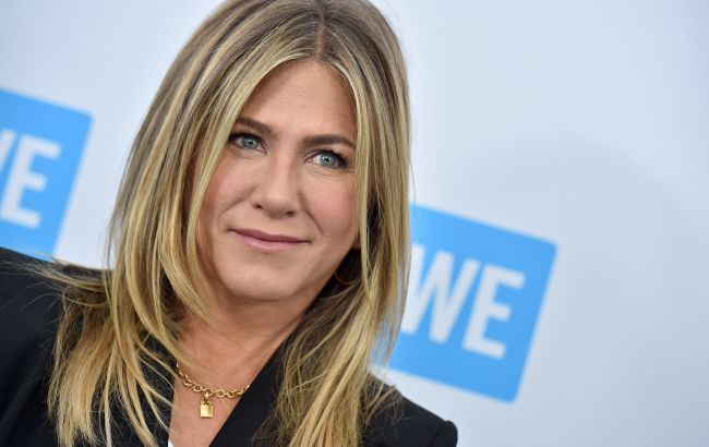 Дженнифер Энистон призвала помогать украинцам в борьбе с Россией